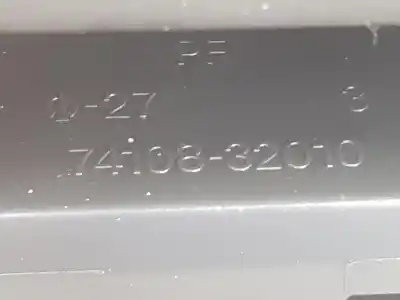 Автозапчасти б/у центральный подлокотник за mitsubishi montero (v60/v70) 3.2 di-d all-four ссылки oem iam 7410832010  mr550489