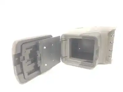 Автозапчасти б/у центральный подлокотник за mitsubishi montero (v60/v70) 3.2 di-d all-four ссылки oem iam 7410832010  mr550489