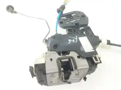 Second-hand car spare part rear left door lock for clase c clase a 1.5 cdi oem iam references a2047302735  a2047302735