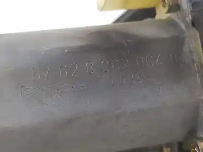 Second-hand car spare part passenger side right window regulator for bmw 3 (e46) 320 d oem iam references 7020660  51337020660