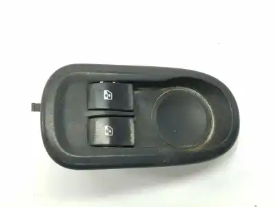 Peça sobressalente para automóvel em segunda mão BOTÃO / INTERRUPTOR ELEVADOR VIDRO DIANTEIRO ESQUERDO por RENAULT KANGOO II (F/KW0)  Referências OEM IAM 8200548969  8200476806