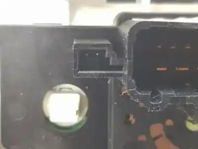 Peça sobressalente para automóvel em segunda mão comando de sofagem (chauffage / ar condicionado) por renault twingo iii 1.0 sce referências oem iam 275706933r  275706933r