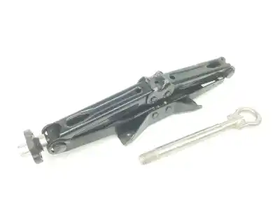 Pièce détachée automobile d'occasion CRIC HYDRAULIQUE pour TOYOTA PROACE FURGONETA (MDZ_)  Références OEM IAM 9813844180  SU001A5512