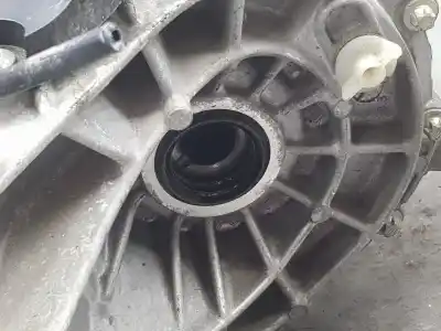 Автозапчастина б/у коробка передач для nissan qashqai ii suv (j11, j11_) 1.5 dci посилання на oem iam tl4126  320104ea0b