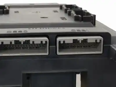 Автозапчасти б/у блок реле/предохранителей за land rover evoque 2.2 sd4 cat ссылки oem iam 3521at510a  lr028902