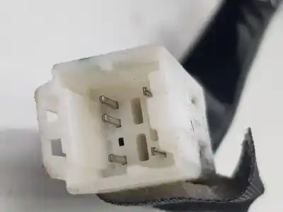 Автозапчасти б/у центральный подлокотник за mitsubishi l 200 2.5 di-d ссылки oem iam 8011a515zz  8011a515xa