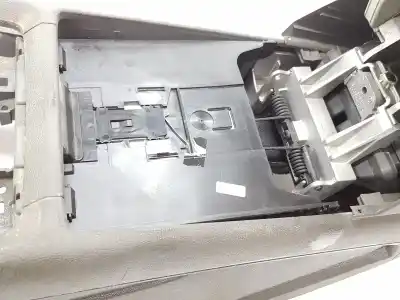 Автозапчастина б/у центральний подлокник для audi q7 (4l) 3.0 v6 24v tdi посилання на oem iam 4l1863244c  4l1863244c1dh