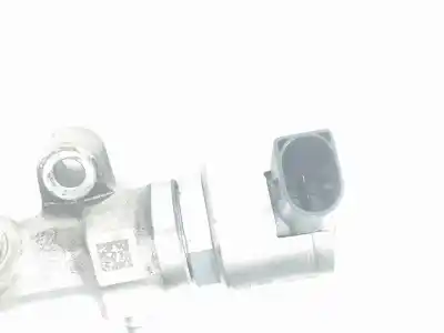 Автозапчастина б/у рампа инжектора для skoda superb 2.0 tdi посилання на oem iam 04l130089g  04l130089g