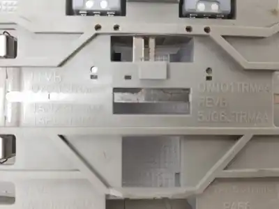 Pezzo di ricambio per auto di seconda mano luce interna per dodge nitro 2.8 crd 4wd riferimenti oem iam 5jg65trmaa  5jg65trmaa