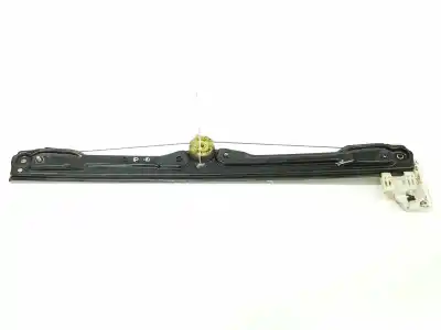 Second-hand car spare part passenger side right window regulator for iveco daily furgón 2.3 diesel oem iam references 5801901052