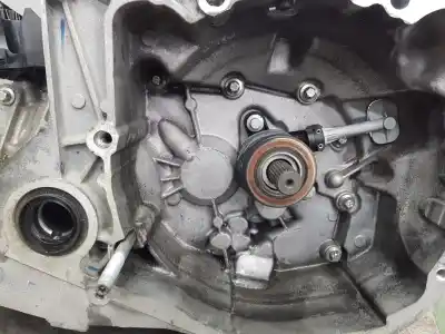 Автозапчасти б/у коробка передач за renault clio iv 1.2 16v cat (bivalent. gasolina / gpl) (d4f) 72 cv / 53 kw ссылки oem iam jh3367  320107799r