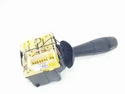 Pièce détachée automobile d'occasion commande d'essuie glace pour renault clio iv 1.2 16v cat (bivalent. gasolina / gpl) (d4f) 72 cv / 53 kw références oem iam 255675887r  8201168016