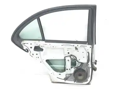 Recambio de automóvil de segunda mano de puerta trasera izquierda para mercedes clase c (w203) berlina 2.2 cdi cat referencias oem iam a2037300705 a2037300705 color gris 744 