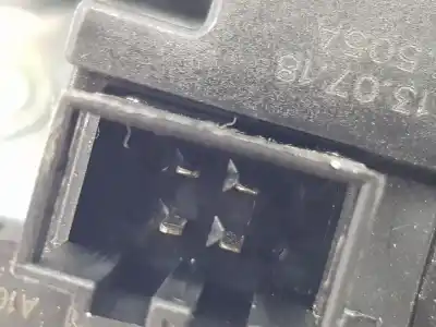 Автозапчастина б/у замок багажника / ворот для skoda fabia 1.0 mpi посилання на oem iam 8r0827505a  