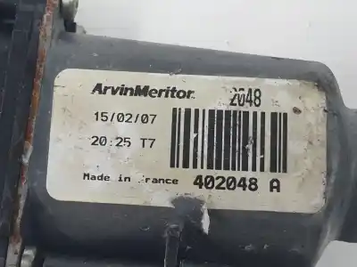 Автозапчастина б/у двигатель заднього правого скла для renault scénic ii (jm0/1_) 1.5 dci (jm1e, jm16) посилання на oem iam 8201010934  8201010934