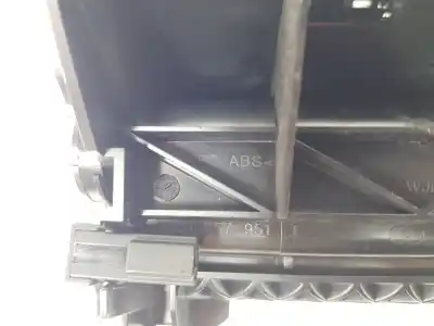 Peça sobressalente para automóvel em segunda mão cinzeiro por seat exeo (3r2) 2.0 tfsi referências oem iam 8e0857951j  8e0857951j