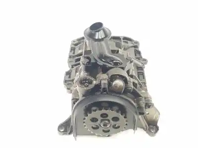 Pièce détachée automobile d'occasion pompe à huile pour bmw serie 1 lim. (f20) 2.0 turbodiesel références oem iam 7810823 11417810823 