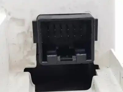 Автозапчастина б/у внутрішне світло для audi q3 (8ub, 8ug) 2.0 tdi посилання на oem iam 8x0947135ak  8x0947135ak