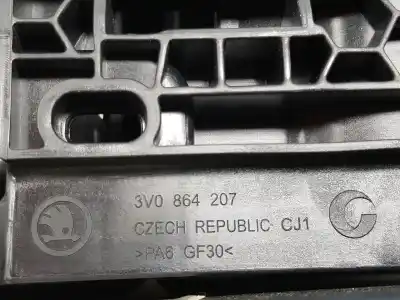 Автозапчастина б/у центральний подлокник для skoda superb (3v3) 2.0 tdi посилання на oem iam 3v0864207  3v1863242b