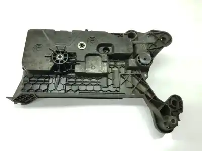 Автозапчастина б/у середній для skoda superb (3v3) 2.0 tdi посилання на oem iam 5q0915331k  5q0915331k