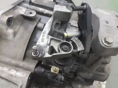 Автозапчастина б/у коробка передач для skoda superb (3v3) 2.0 tdi посилання на oem iam qfz  02q301107aj