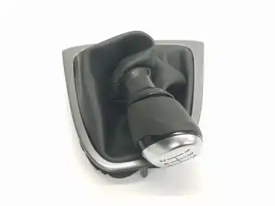 Pièce détachée automobile d'occasion POMMEAU DE LEVIER DE VITESSES pour RENAULT CLIO IV  Références OEM IAM 328657531R  328654134R