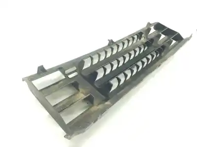 Peça sobressalente para automóvel em segunda mão grelha frontal por land rover discovery (salljg/lj) 2.5 turbodiesel referências oem iam mxc5649pub  1h2z8200da