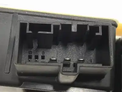 Автозапчасти б/у мотор заднего правого стекла за skoda fabia combi black edition ссылки oem iam 5q0959407e  5q0959407e