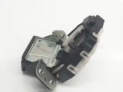 Second-hand car spare part trunk lock for mazda 3 lim. () 2.0 cat oem iam references bjt662310  bjt662310