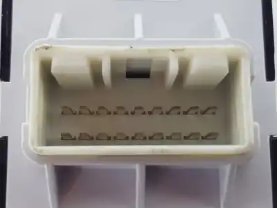 Second-hand car spare part left front power window switch for kia ceed (cd) 1.4 t-gdi oem iam references 93570j7100  93570j7100