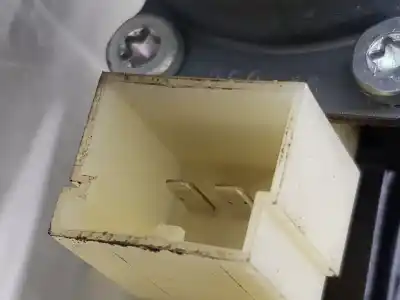 Second-hand car spare part driver left window regulator for porsche macan (typ ) s diesel oem iam references 95b837461  95b837461