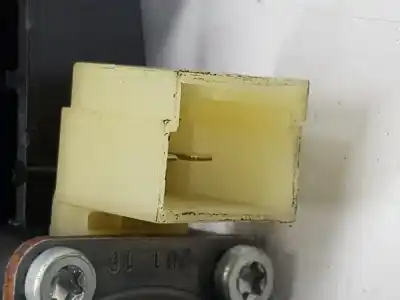 Second-hand car spare part passenger side right window regulator for porsche macan (typ ) s diesel oem iam references 5q0959802b  95b837462