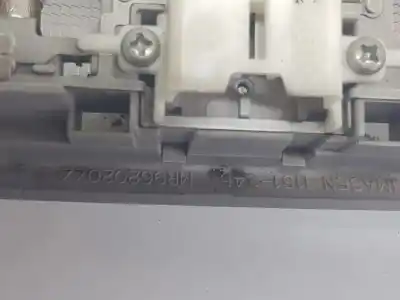 Автозапчастина б/у внутрішне світло для mitsubishi montero (v80/v90) 3.2 di-d intense посилання на oem iam mr962020ha  mr962020ha