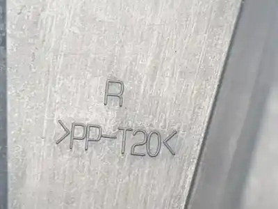 Автозапчастина б/у замок передній праві двері для mitsubishi montero (v80/v90) 3.2 di-d intense посилання на oem iam mr573704  mr573704