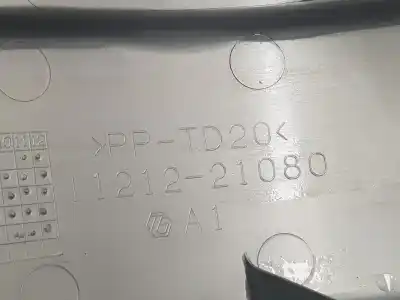Recambio de automóvil de segunda mano de tapa motor para toyota yaris (_p13_) 1.5 hybrid (nhp130_) referencias oem iam 1121221080  1121221080