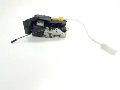 Second-hand car spare part left front door lock for bmw 5 (e39) 525 d oem iam references 8235097  51218235097