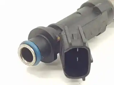 Second-hand car spare part injector for toyota auris (e15) active 126 cv / 93 kw oem iam references 2320947010  2320949205