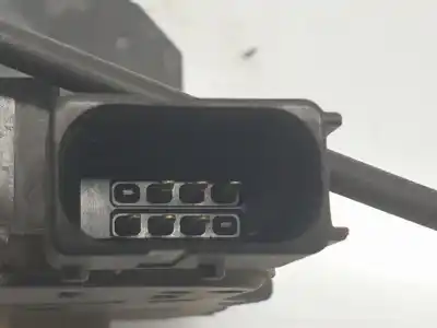 Second-hand car spare part front right door lock for opel corsa d selective oem iam references 13258274  13258274