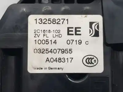 Second-hand car spare part left front door lock for corsa corsa d selective oem iam references 13258271  13258271