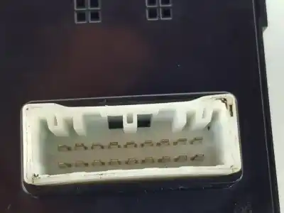 Peça sobressalente para automóvel em segunda mão botão / interruptor elevador vidro dianteiro esquerdo por kia optima drive referências oem iam 93570d4050ak5  93570d4050ak5