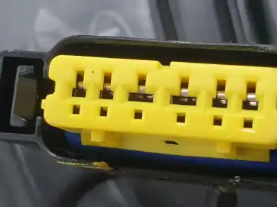 Second-hand car spare part driver left window regulator for kia ceed (jd) drive 128 cv / 94 kw oem iam references 82470a2301  82471a2000