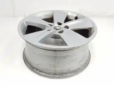 Автозапчастина б/у шина для skoda superb (3v3) 2.0 tdi посилання на oem iam 5f0601025b  7.5jx17h2