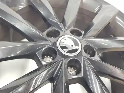 Автозапчастина б/у шина для skoda fabia combi 1.0 tsi посилання на oem iam 5ja601025af  7jx16