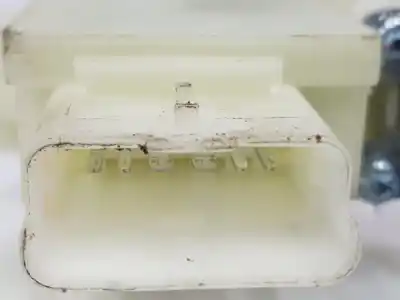 Peça sobressalente para automóvel em segunda mão motor elevador vidro traseiro direito por renault clio v evolution referências oem iam 827209773r  827209773r