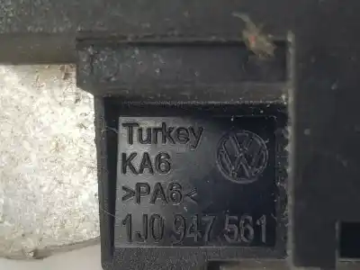 Peça sobressalente para automóvel em segunda mão alavanca de travão de mão por audi a1 (8x) attraction referências oem iam 6c0711303c  6c0711303c