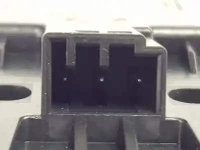 Peça sobressalente para automóvel em segunda mão botão / interruptor elevador vidro dianteiro esquerdo por jaguar f-pace s awd referências oem iam hk8314540aa  t4a12370