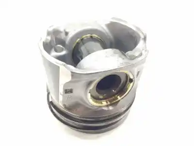 Second-hand car spare part PISTON for BMW SERIE X5 (G05)  OEM IAM references 8477075  8477075