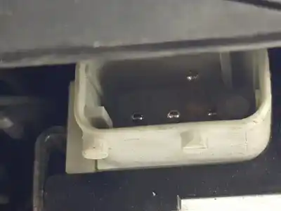 Second-hand car spare part front right door lock for bmw 5 (e39) 530 d oem iam references 8235104  51218235104