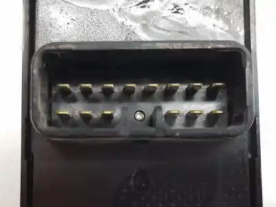 Автозапчастина б/у передні вікний вмикач для MITSUBISHI L 200 (KA0/KB0) Cabina doble Invite 4x4 Посилання на OEM IAM MR587952  MR587952