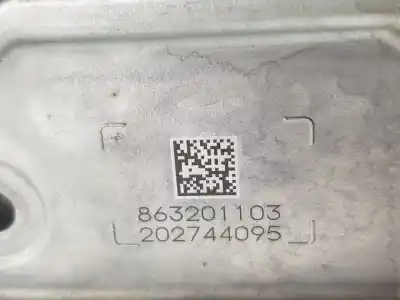 Second-hand car spare part distribution cover for bmw 2 active tourer (f45) 214 d oem iam references 11148573980  8573980